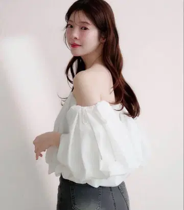 fupel 볼륨 오프숄더 블라우스 미사용 새상품