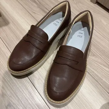 a.v.v 로퍼 브라운