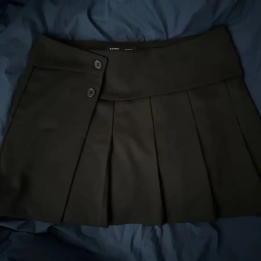 미쏘 MIXXO 플리츠 스커트 블랙
