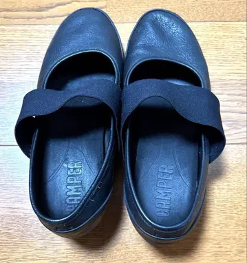 캠퍼 올라이트 펌프스 힐 스트랩 39