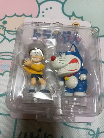 최종 가격 인하 도라에몽 UDF 피규어 늑대인간 크림 메디콤토이