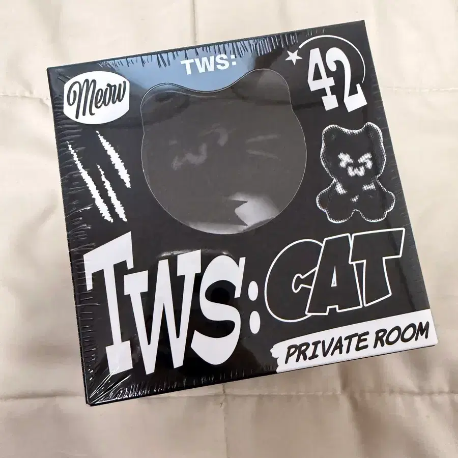 투어스 로미오캣 롬냥이 투냥이 tws romeo cat