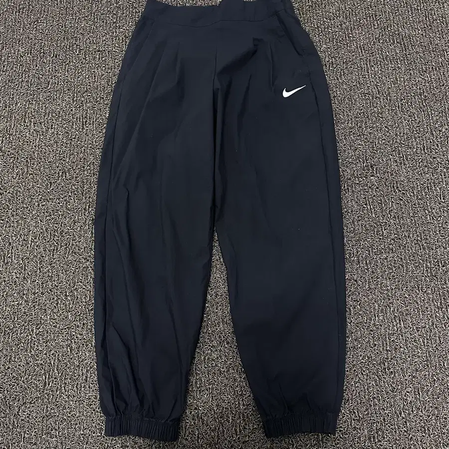 NIKE 나이키 나일론 바스락 여성 조거팬츠 운동복 블랙 M