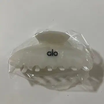 alo 90's 크로우 클립 애로우 요가 마블 화이트