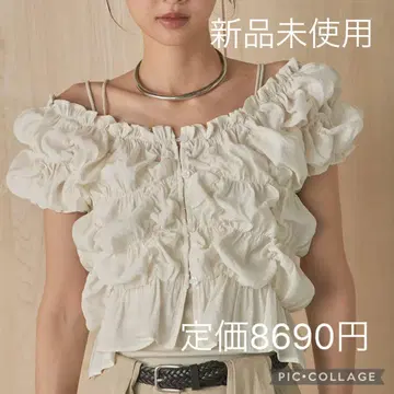 [ 재입고 ] ESICA 에시카 새상품 셔링 블라우스 아이보리