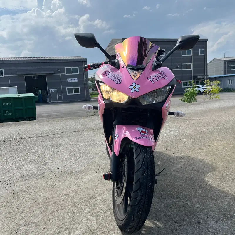 키티 랩핑 R3 아크라구변차량 팝니다,닌자300,CBR250,SR450,닌자400
