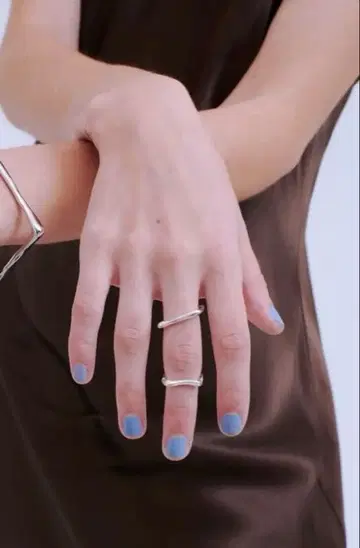 MAISON D' PULSE 메조 드 펄스 Square pair ring