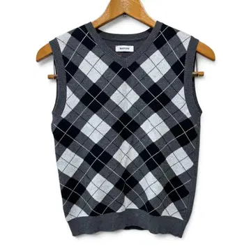 새상품급 베이시스 아가일 코튼 니트 베스트 S 사이즈 그레이 뒷면 하트 자수