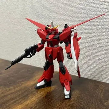 HG 1/144 세이버 건담