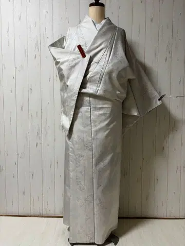 꽃 무늬 화이트 오시마 명주 기모노 m4401