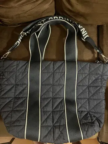ZARA 퀼팅 토트백 블랙
