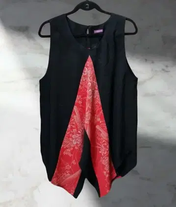 새상품 기모노 리메이크 명주 슬리브리스 튜닉 블랙 x 빨간색 작가물 하나뿐인 재패니즈 모던