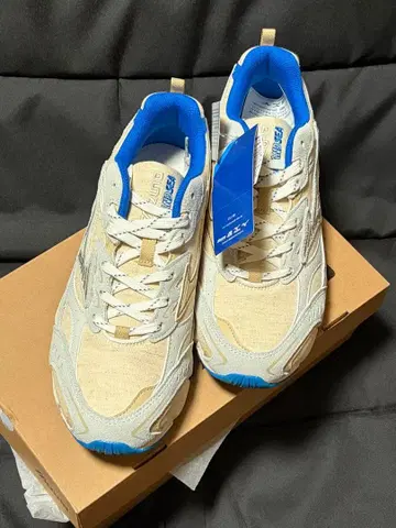 Mizuno x WIND AND SEA 스니커즈