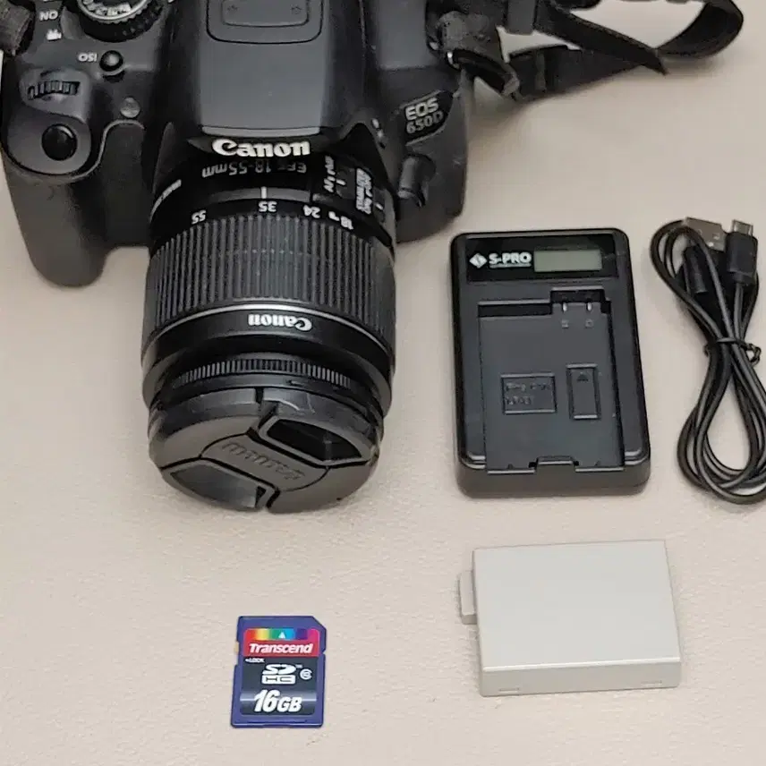 캐논 EOS 650D 카메라 18-55mm 렌즈 포함