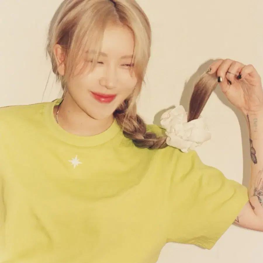 백예린 비이커 beaker 10주년 기념 협업 티셔츠 더 발룬티어스
