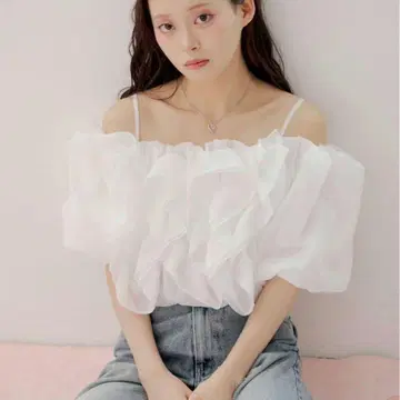 Chico 프릴 오프숄더 벌룬 블라우스 화이트