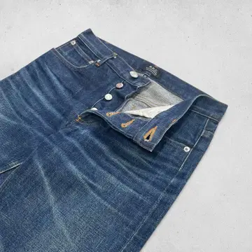 A.P.C. PETIT STANDARD JEAN DROIT ETROIT