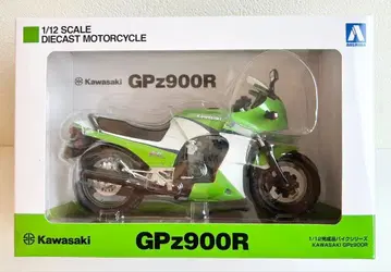 아오시마 Kawasaki GPz900R