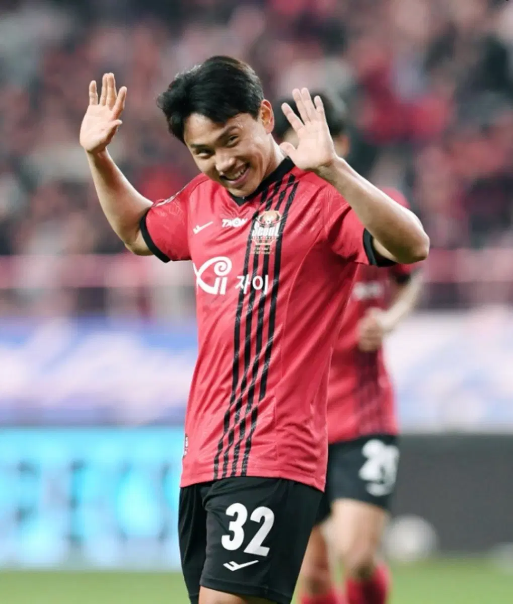 FC서울 조영욱 24시즌 풀패치 삽니다
