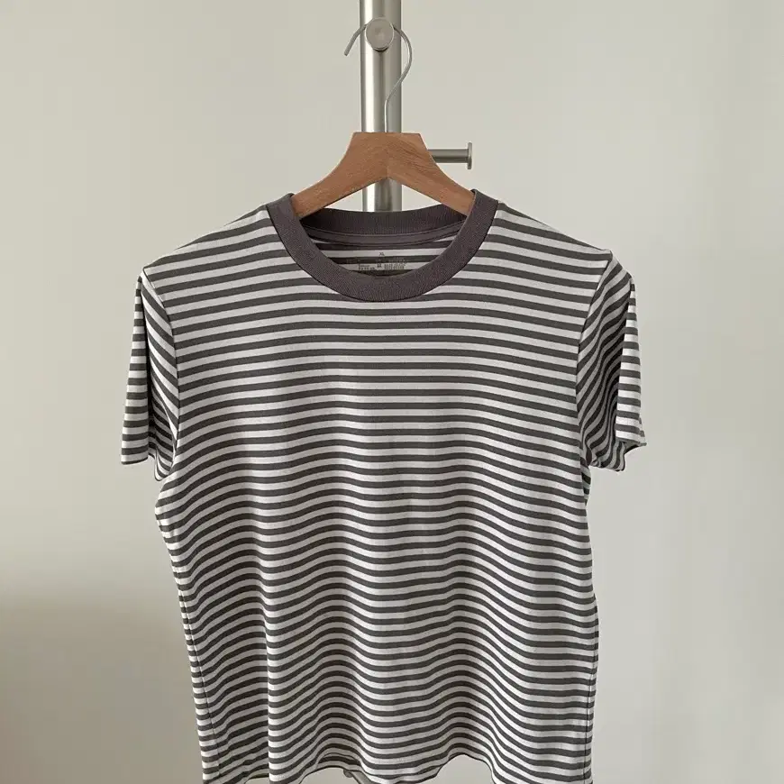 무인양품(MUJI) 스트라이프 반팔 티셔츠