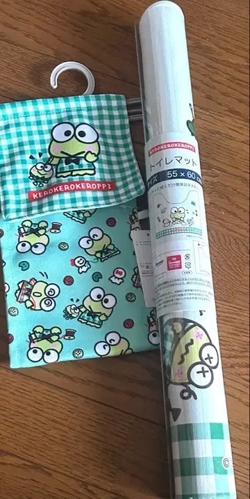 산리오 케로케로케로피 화장실 매트 페이퍼 홀더 세트