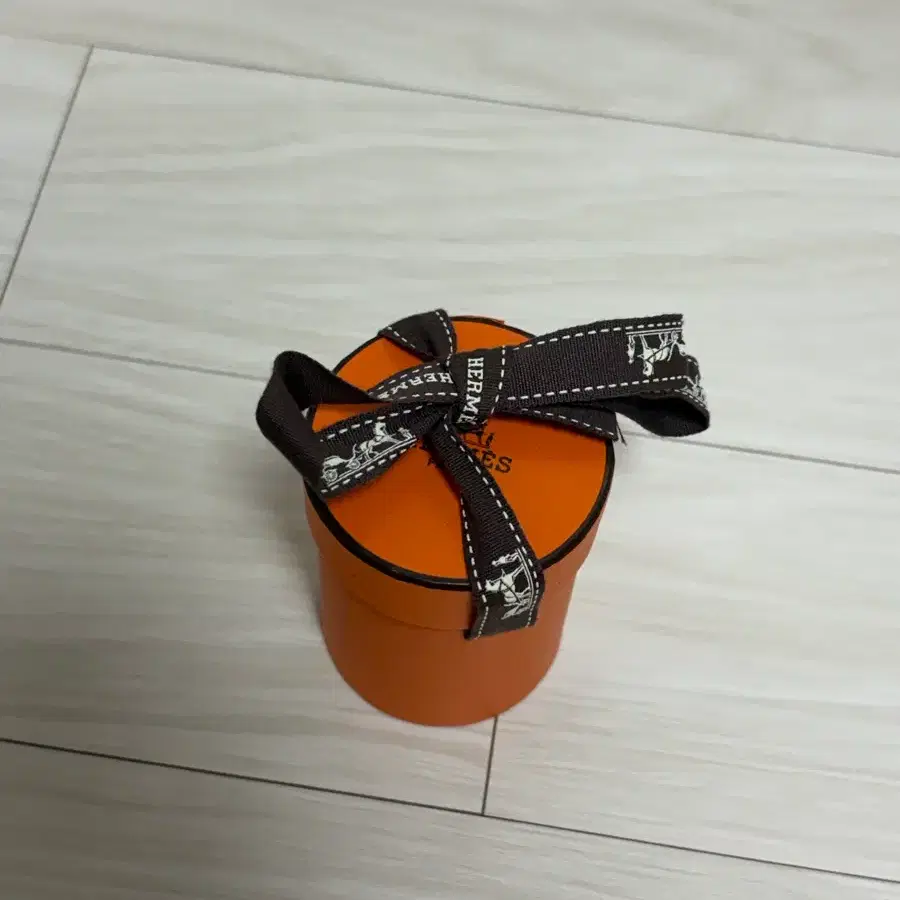(새상품)에르메스 카발리에레 엔 폼 트윌리 블루 빨 꼬라이유 그리