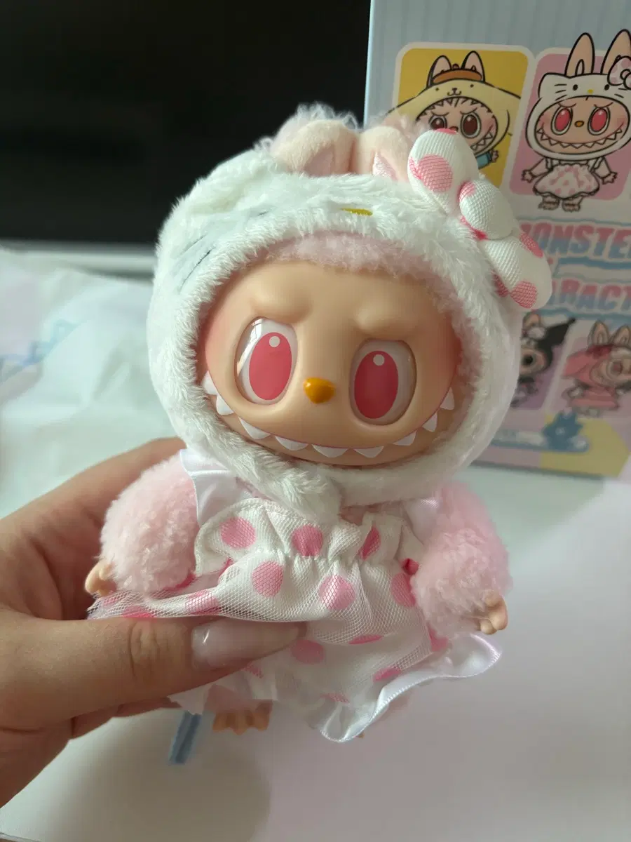팝마트 라부부 헬로키티 인형