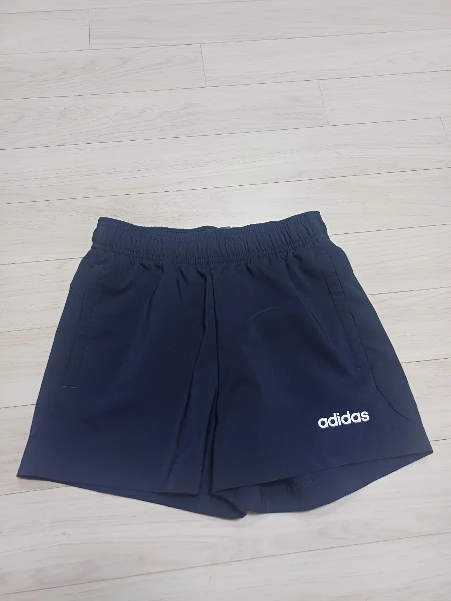 아디다스 아동반바지 네이비