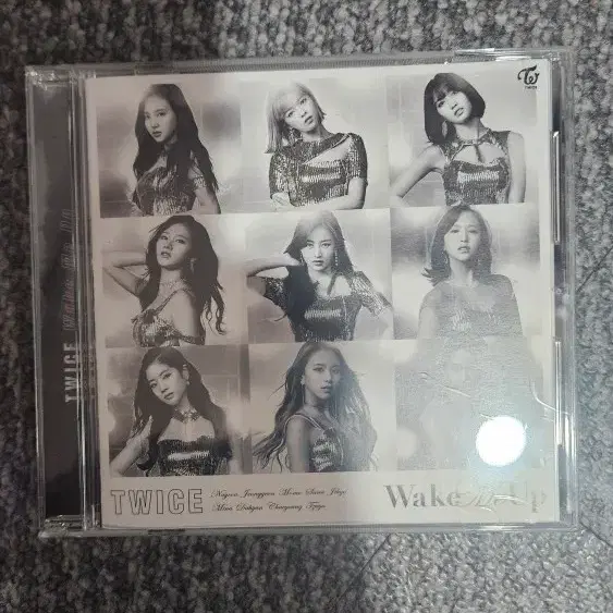 트와이스 wake me up 앨범