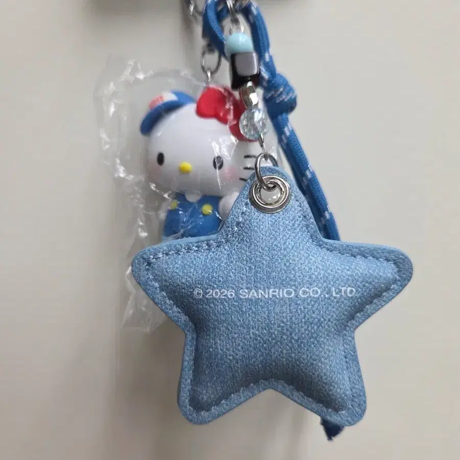 산리오 헬로키티 별 모양 키링