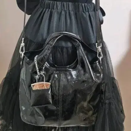새상품)아더앤드 에나멜 카더백