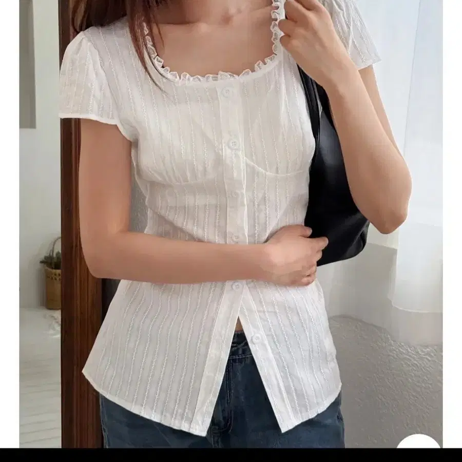 레이스 블라우스