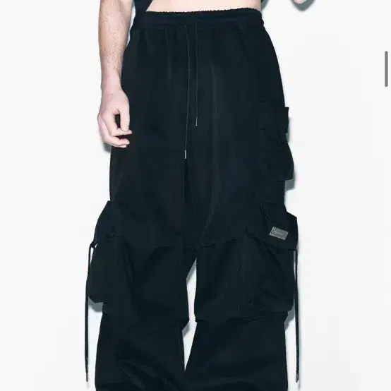 yeel SOLID POCKET WIDE BANDING PANTS 블랙 카고 팬츠