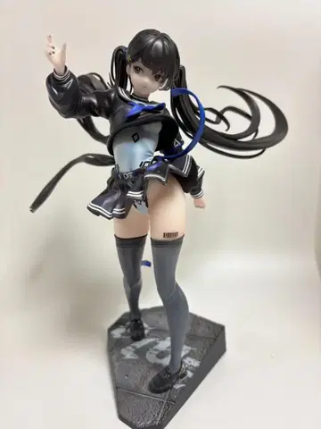 ColorsBLUE 피규어