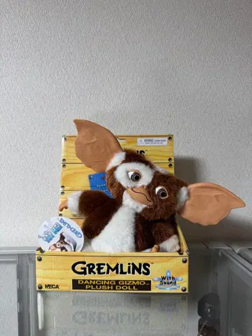 NECA 그렘린 기즈모 댄싱 플러시 인형