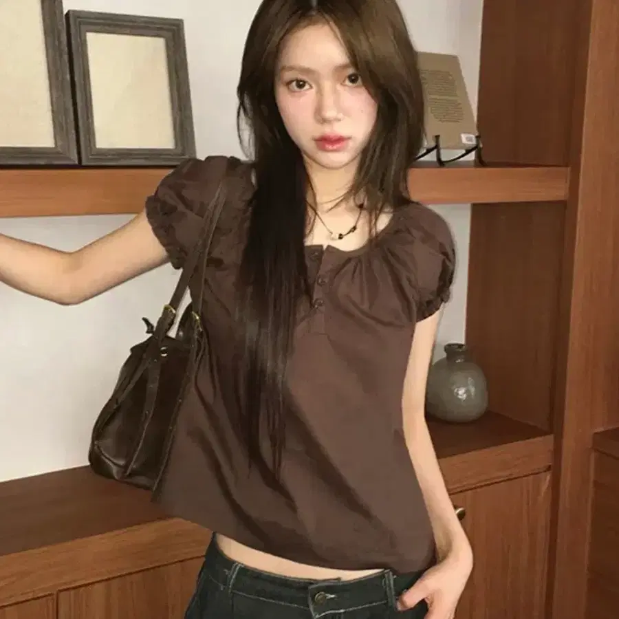 모카무스 반팔 단추 블라우스