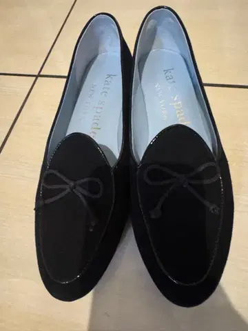 kate spade NEW YORK 스웨이드 로퍼 블랙 5.5B