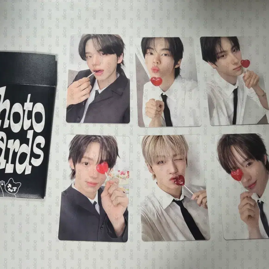 투어스포카로미오캣앨범포카세트 tws romeocat 블랙투냥이