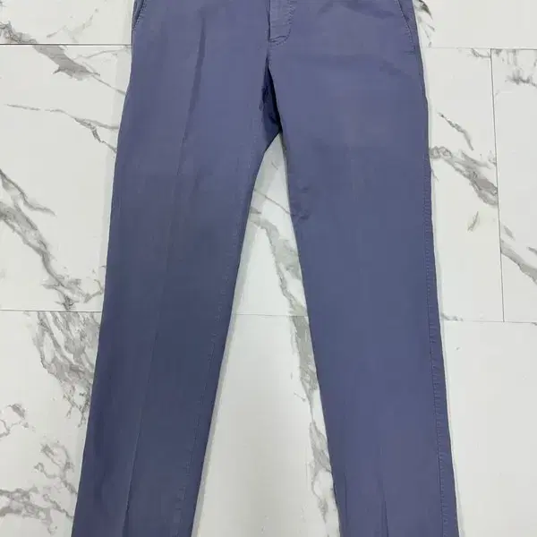 PT01 블루 치노 팬츠