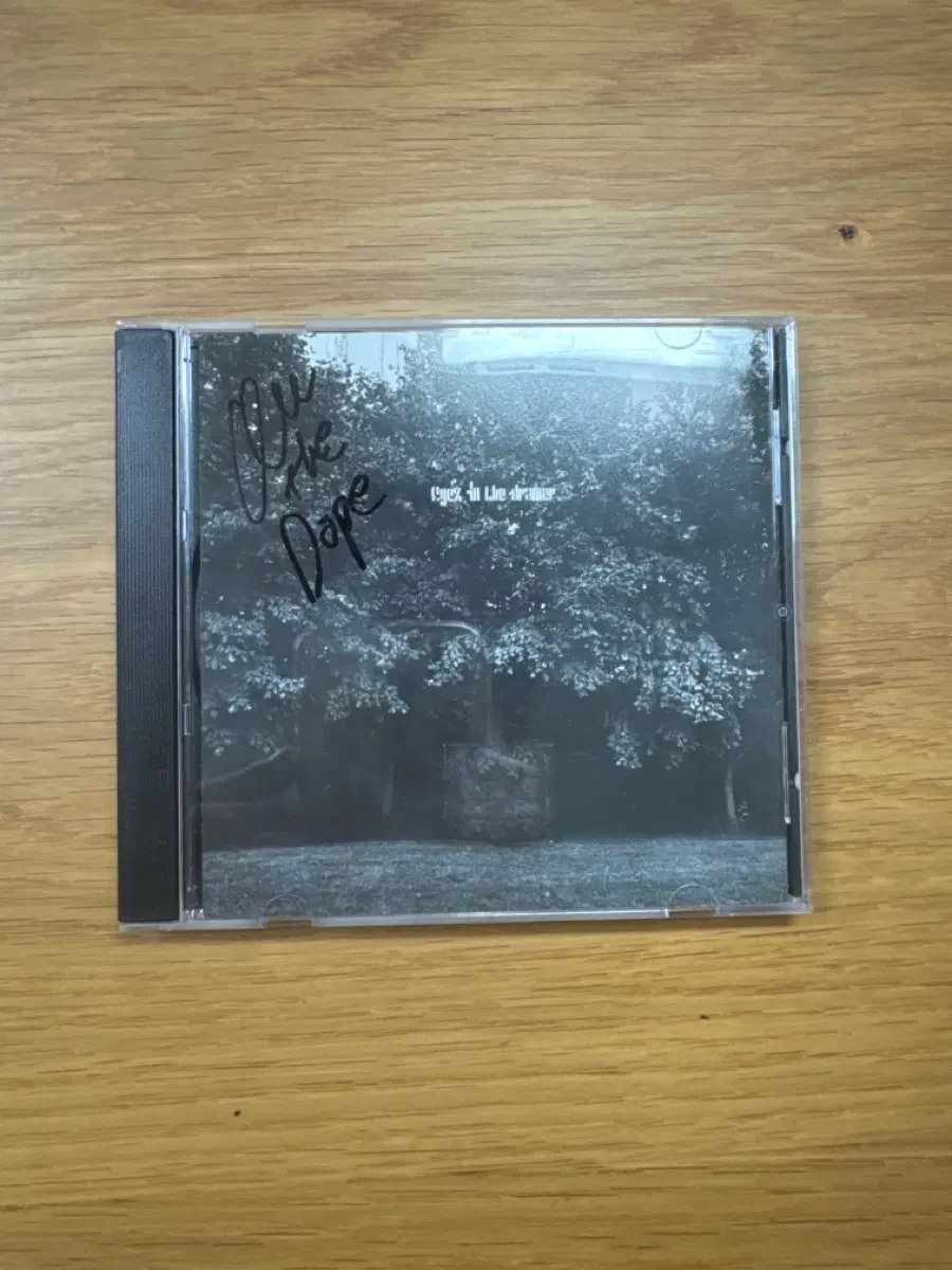 Qm eyez in the drawer 사인 cd 판매합니다