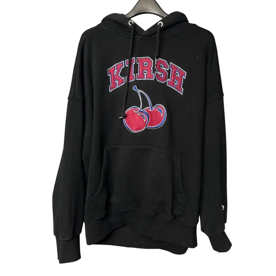 1 키르시 체리 블랙 후드 티셔츠