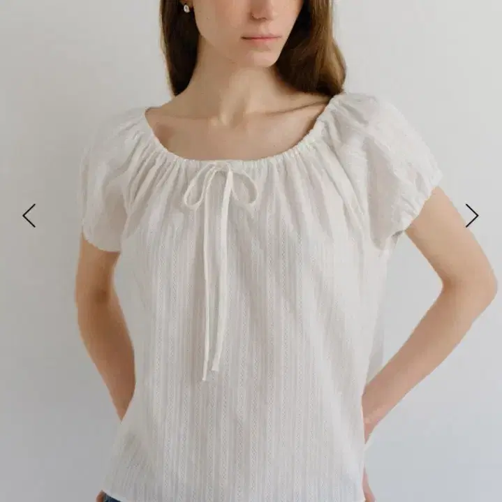 베뉴엣 Loe blouse 오프화이트