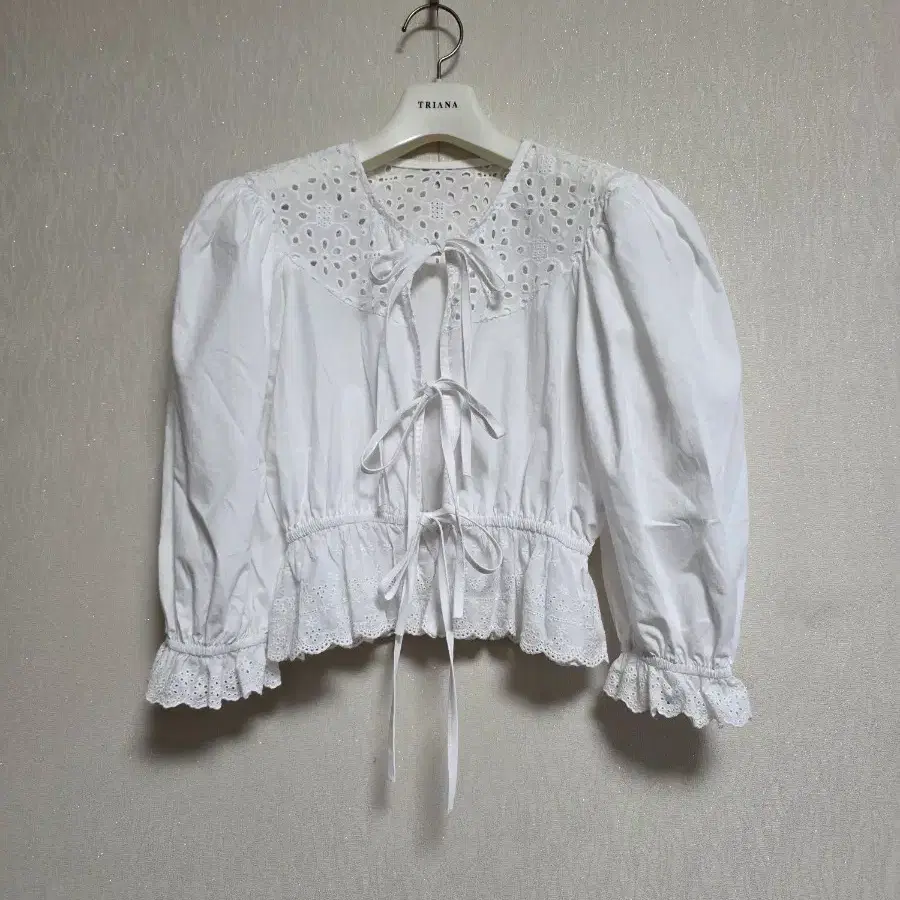 미엔느 블라우스