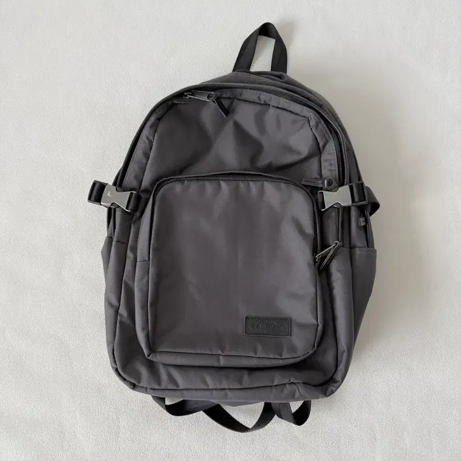 이스트팩(EASTPAK) 백팩