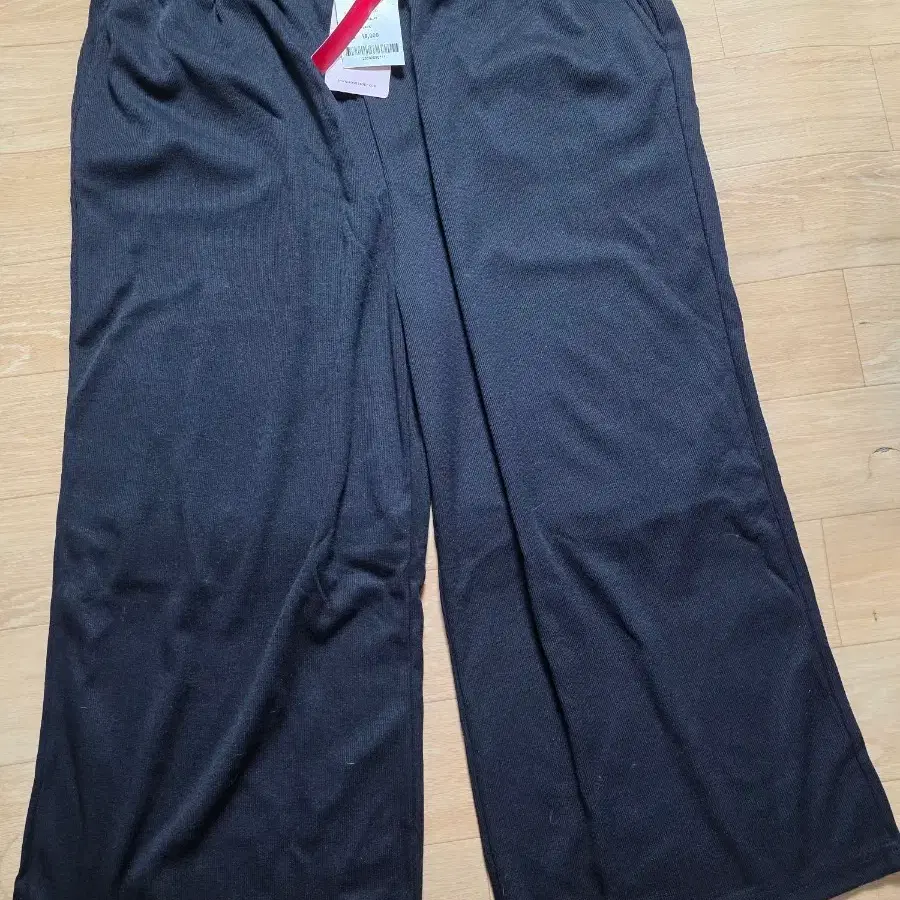 38. 와이드 팬츠 블랙. 길이87cm