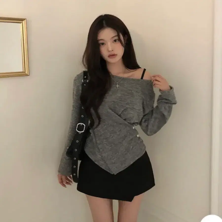 클래식블랑 랩 버튼 긴팔 니트 그레이 에이블리 교신 가능