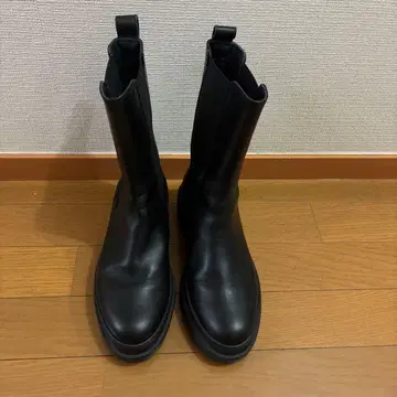 투모로우랜드 사이드 고어 부츠