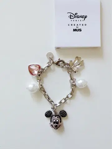 [새상품] WEB 완판 Disney x moussy 큐빅 미키 블레스