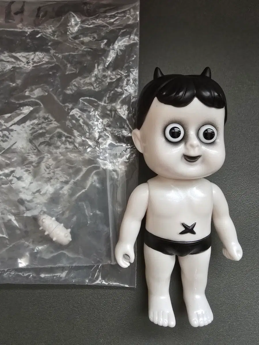 블랙펄 blackpearls 소프비 아트토이 하피 hapy Ghost ver