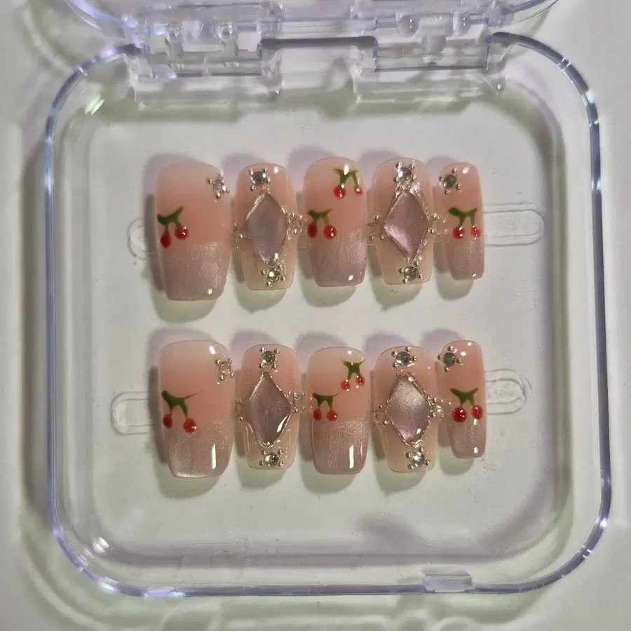 xs 네일팁 처분 판매